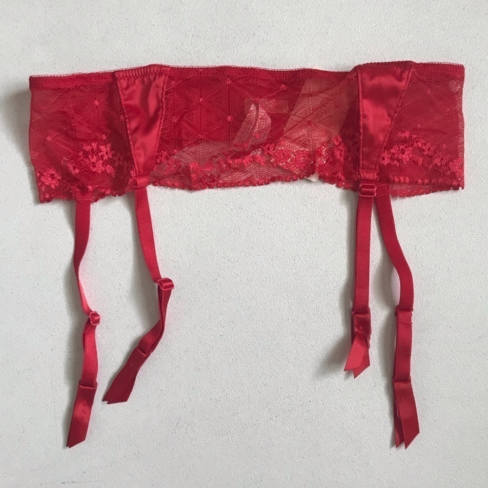 On Gossamer Red Garter Belt, NWT Size S 🔴CLEARANCE🔴